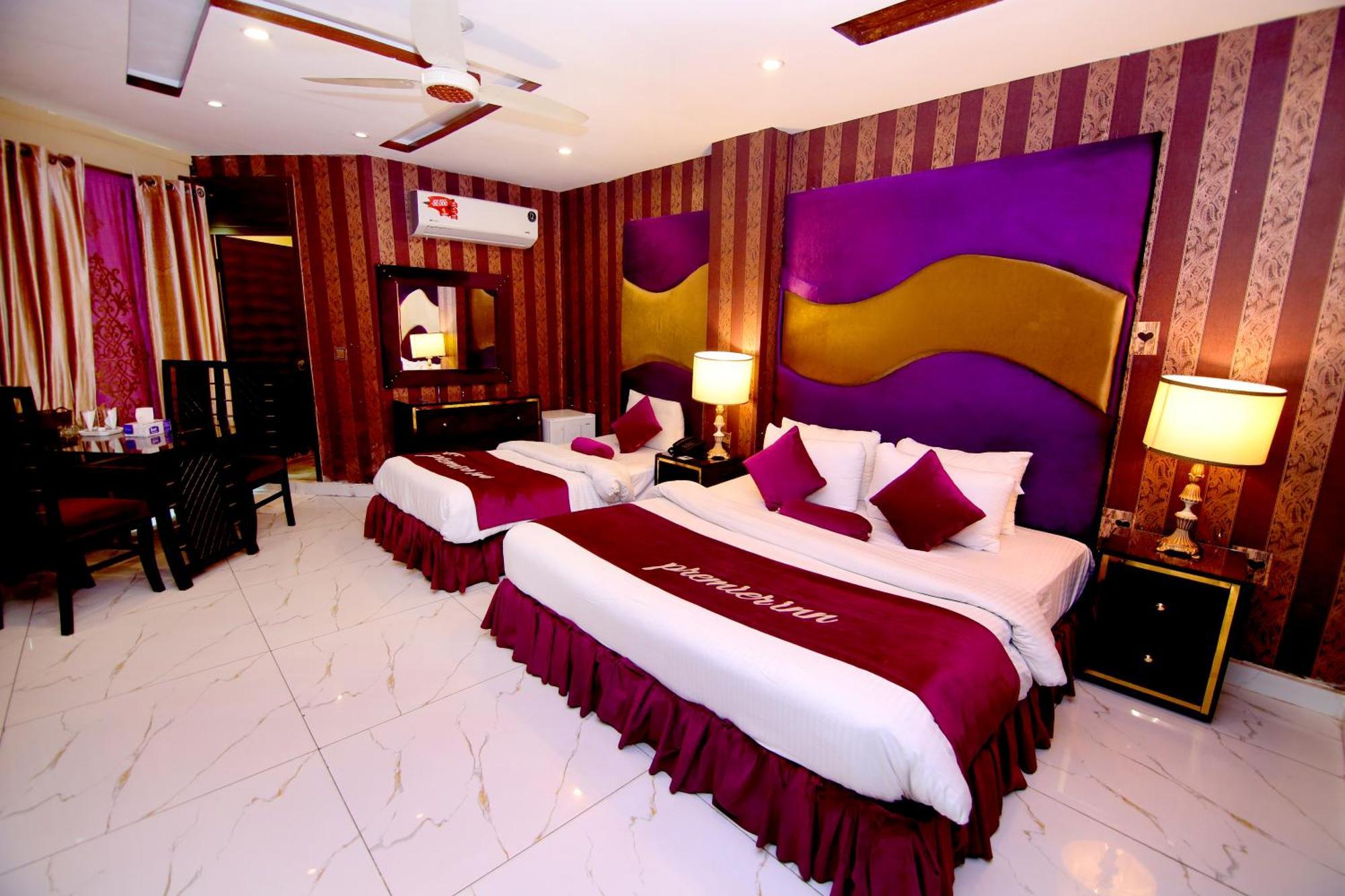 Premier Inn Gulberg Lahore Exterior foto