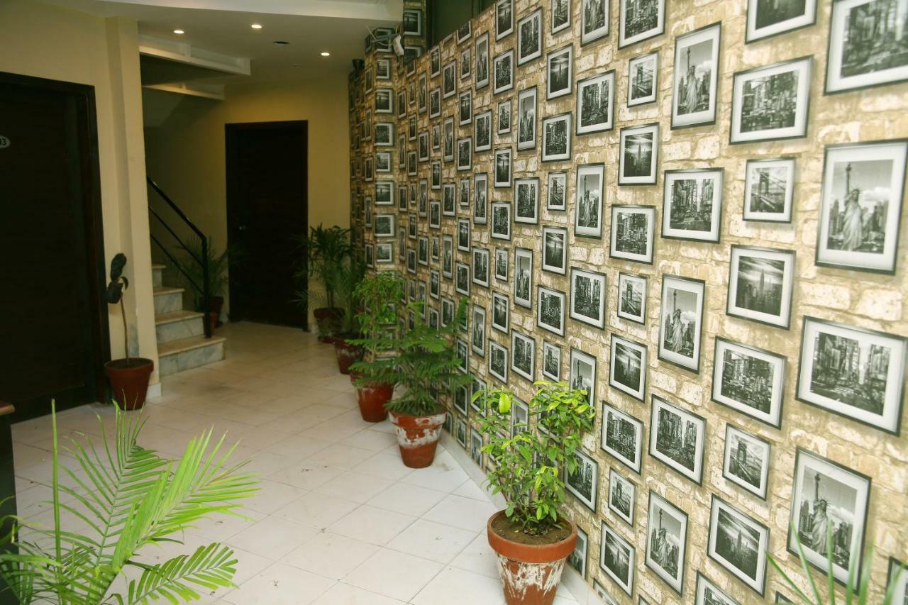 Premier Inn Gulberg Lahore Exterior foto