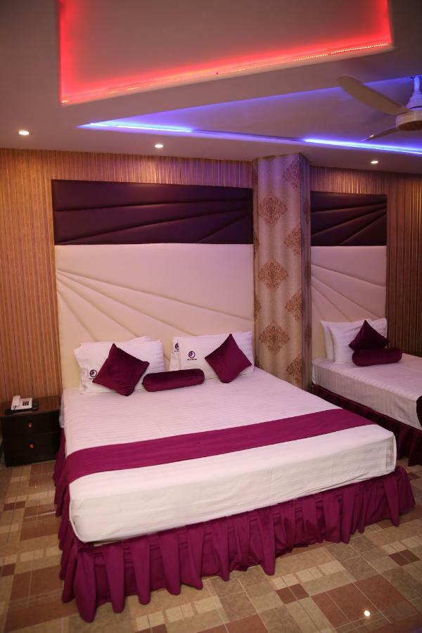 Premier Inn Gulberg Lahore Exterior foto